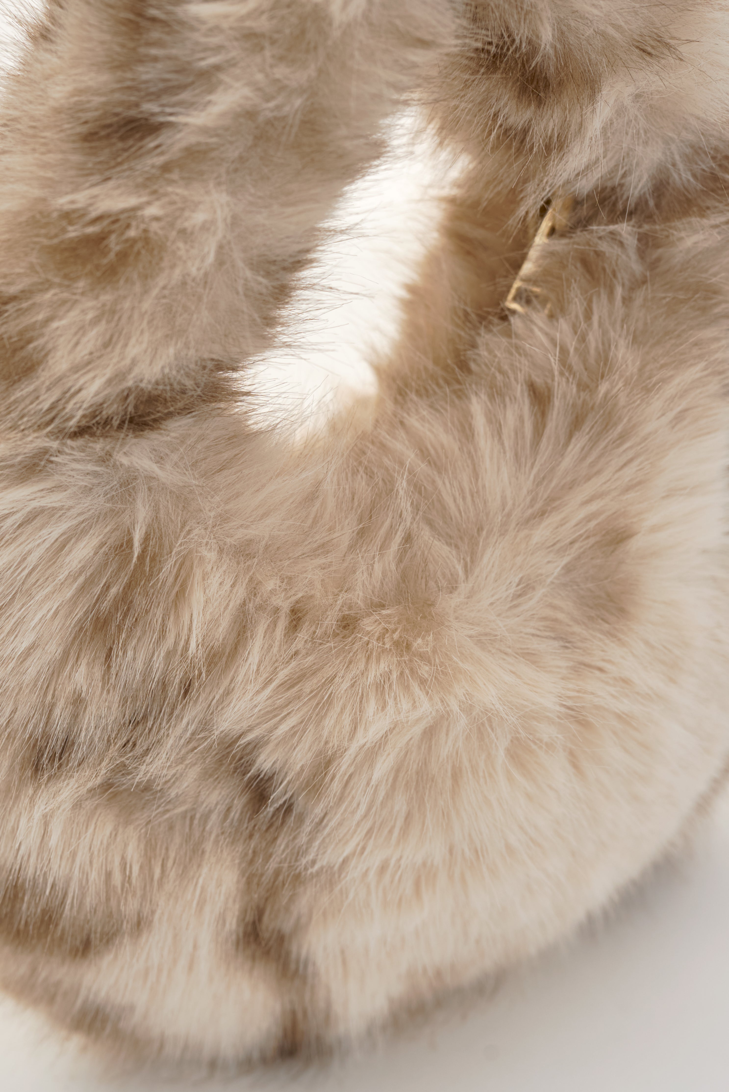 ALIX | Mini sac hobo en fausse fourrure 