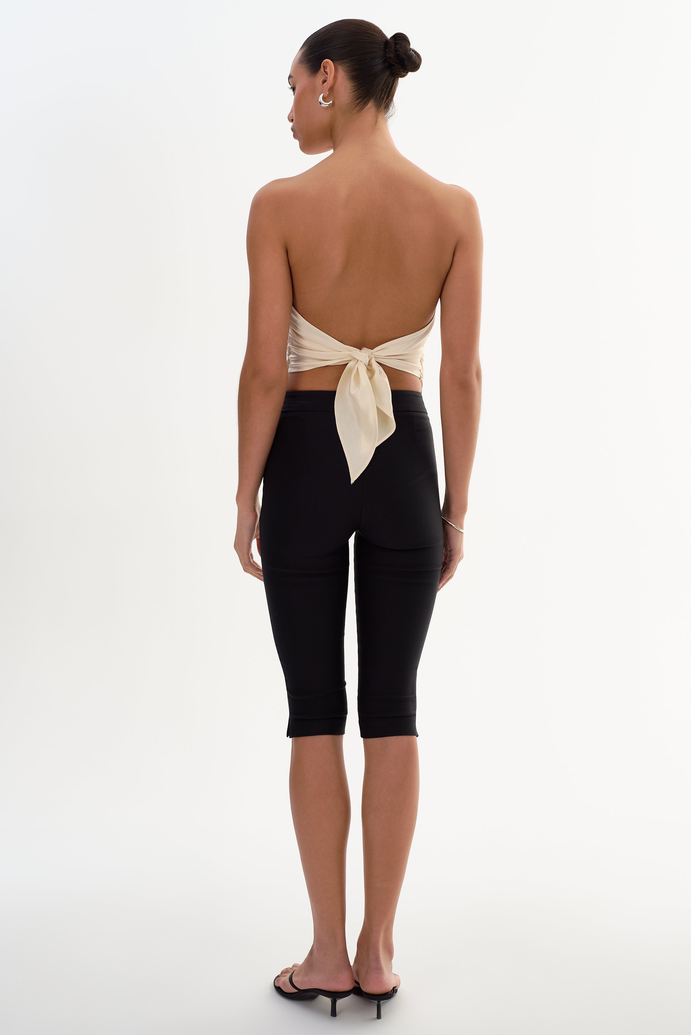 BAILA | Haut asymétrique en satin à nouer