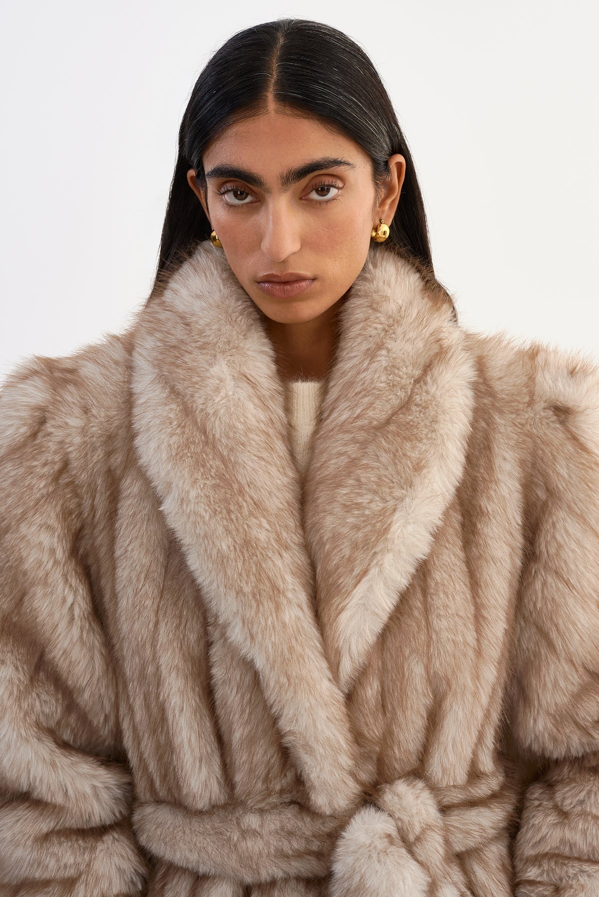 BRIGITTE | Manteau long en fausse fourrure