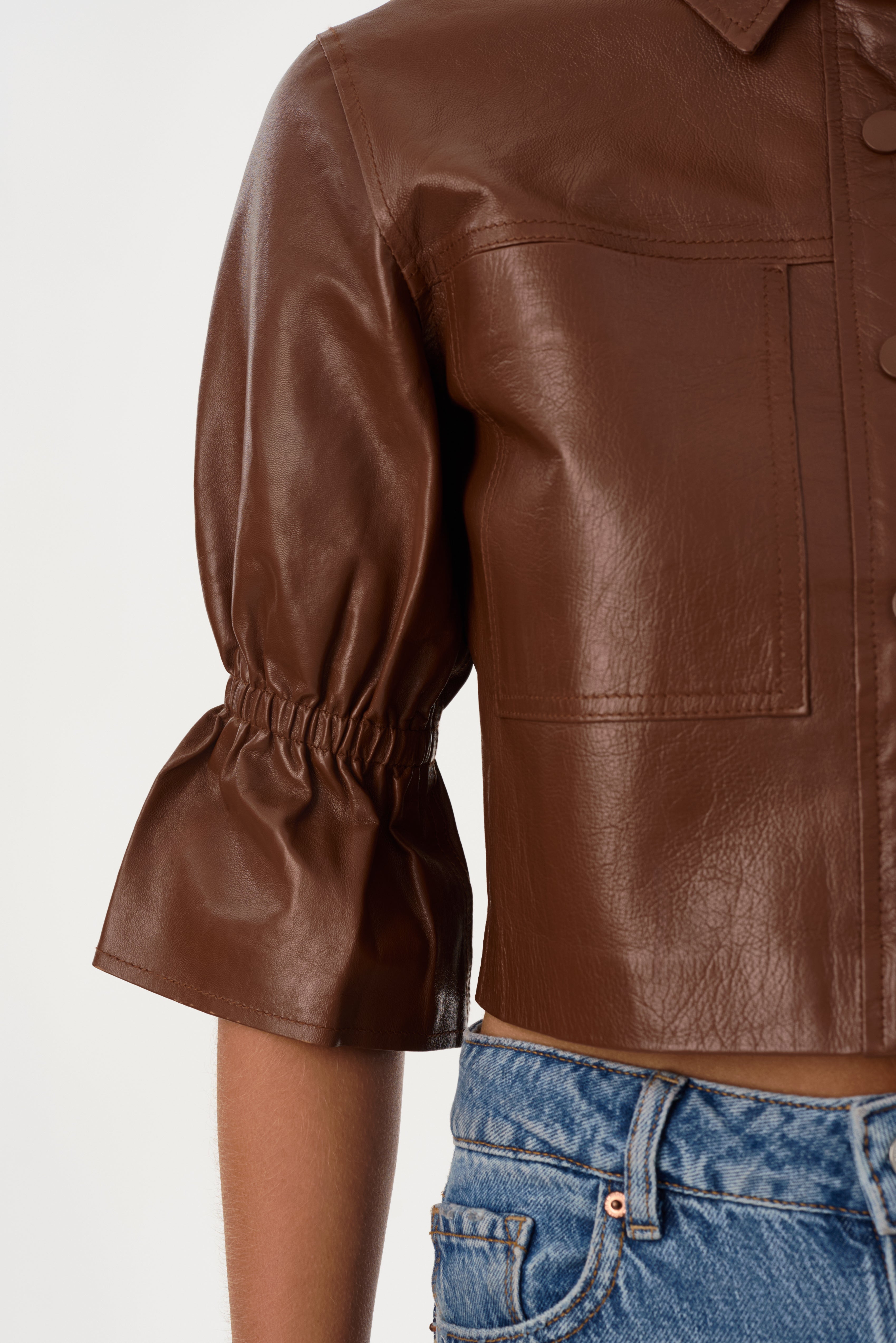 CAROLINA | Veste en cuir à manches à volants