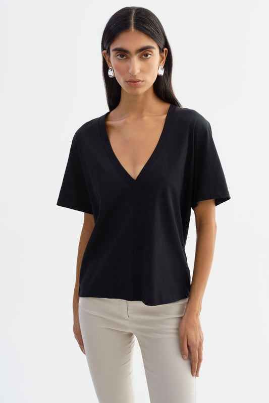 CECILIA | Deep V-neck Tee