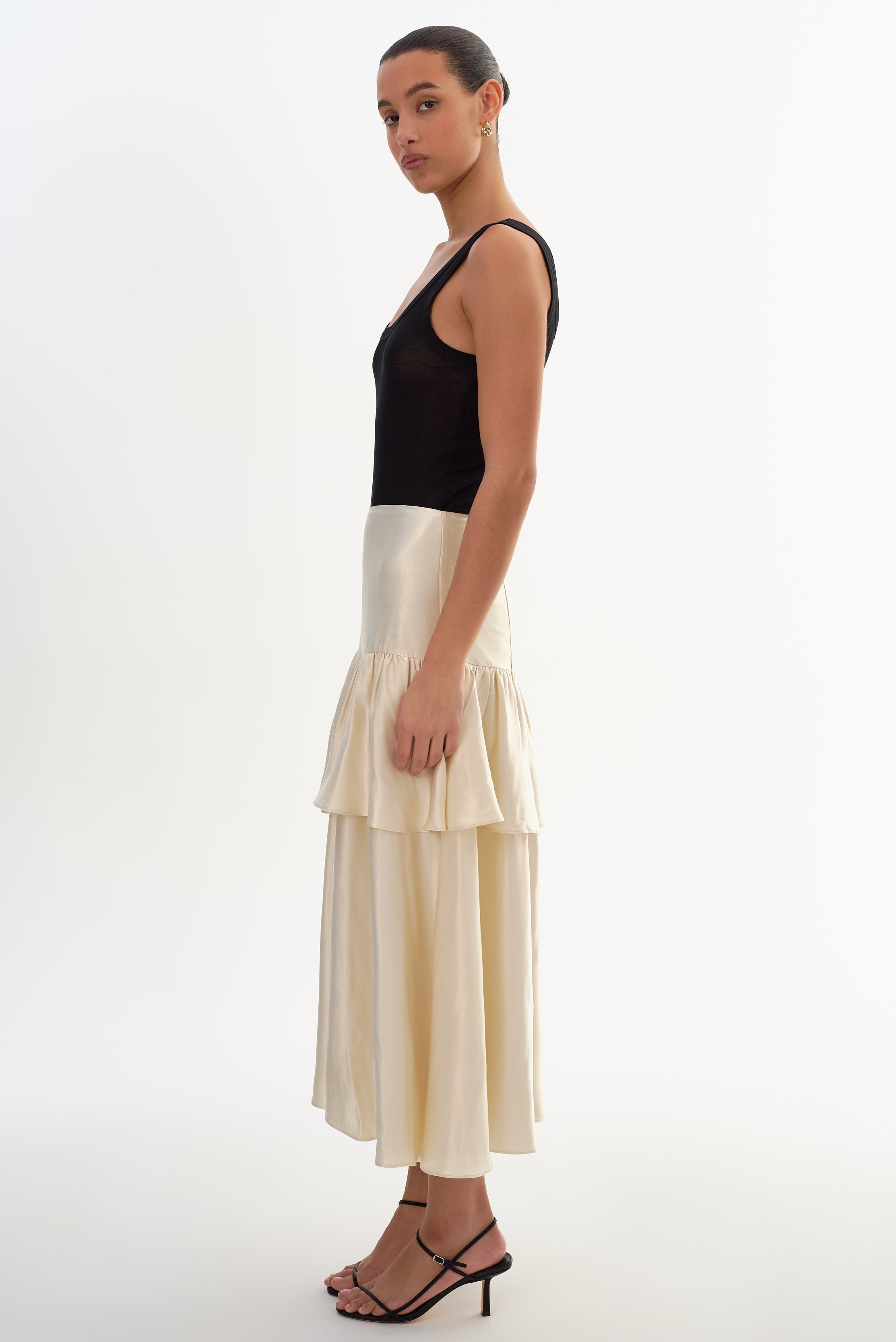 CHALINA | Jupe Midi en Satin à Volants