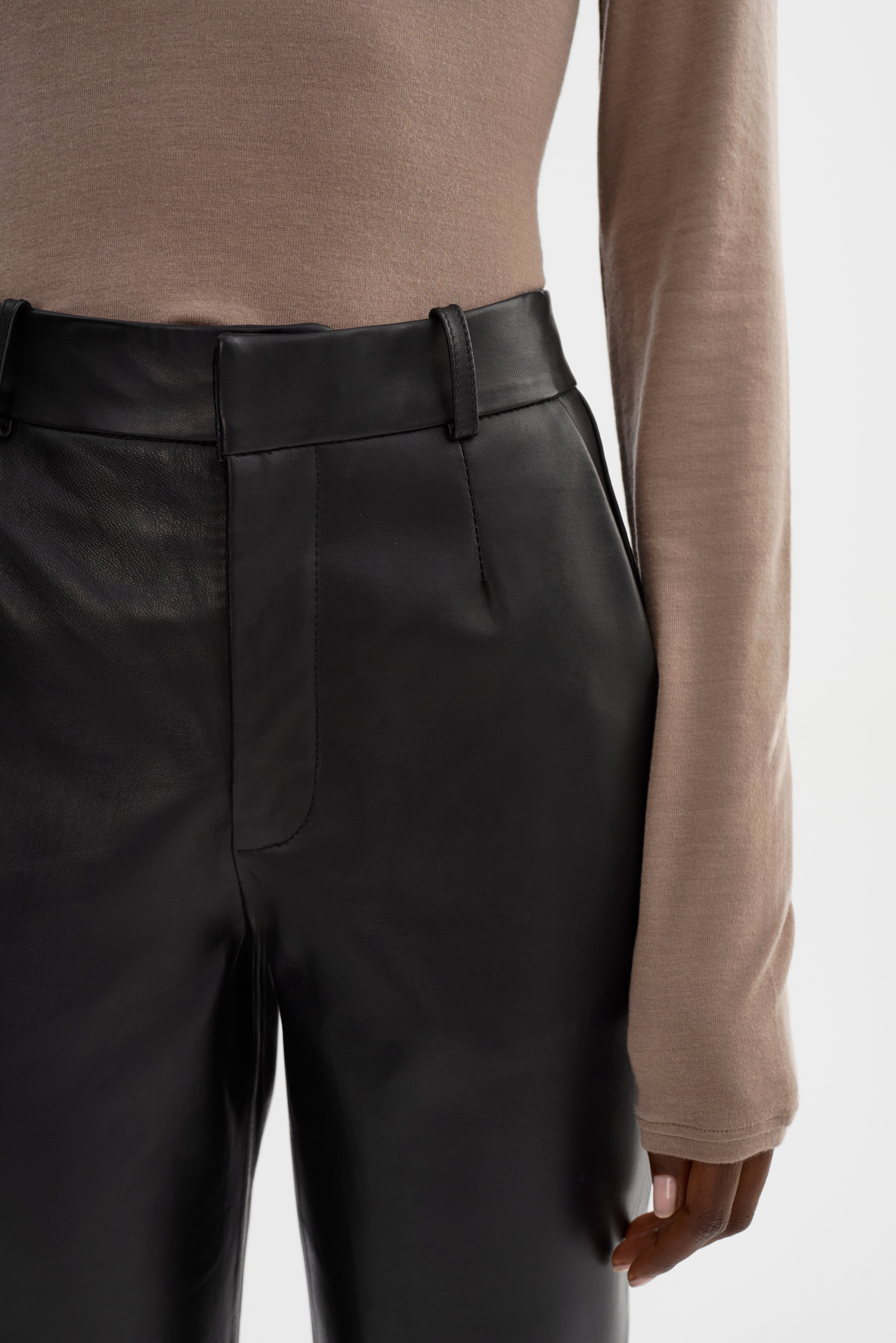 CHIARA | Leather Capri Pants