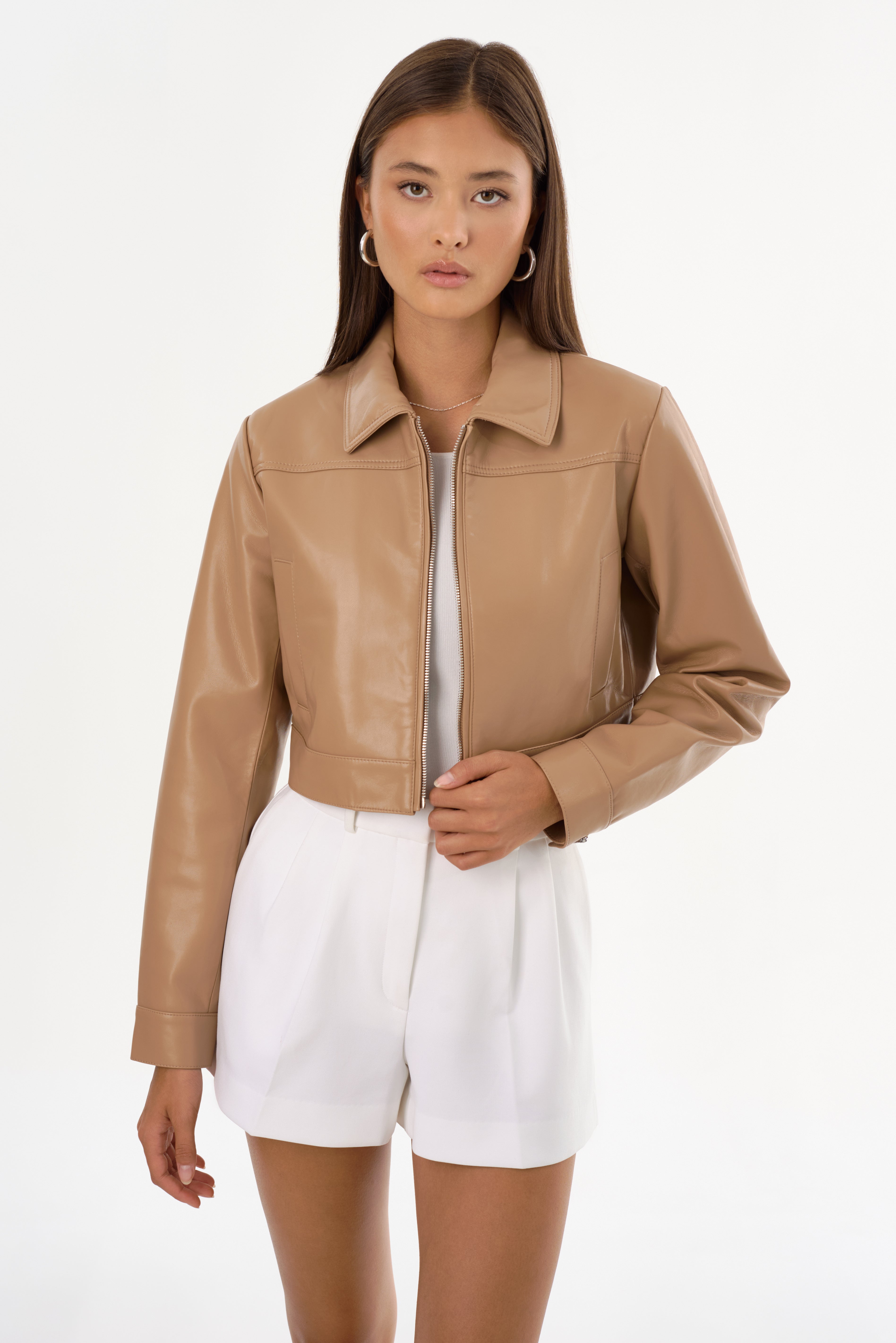 DAMIANA | Veste carré en cuir recyclé 