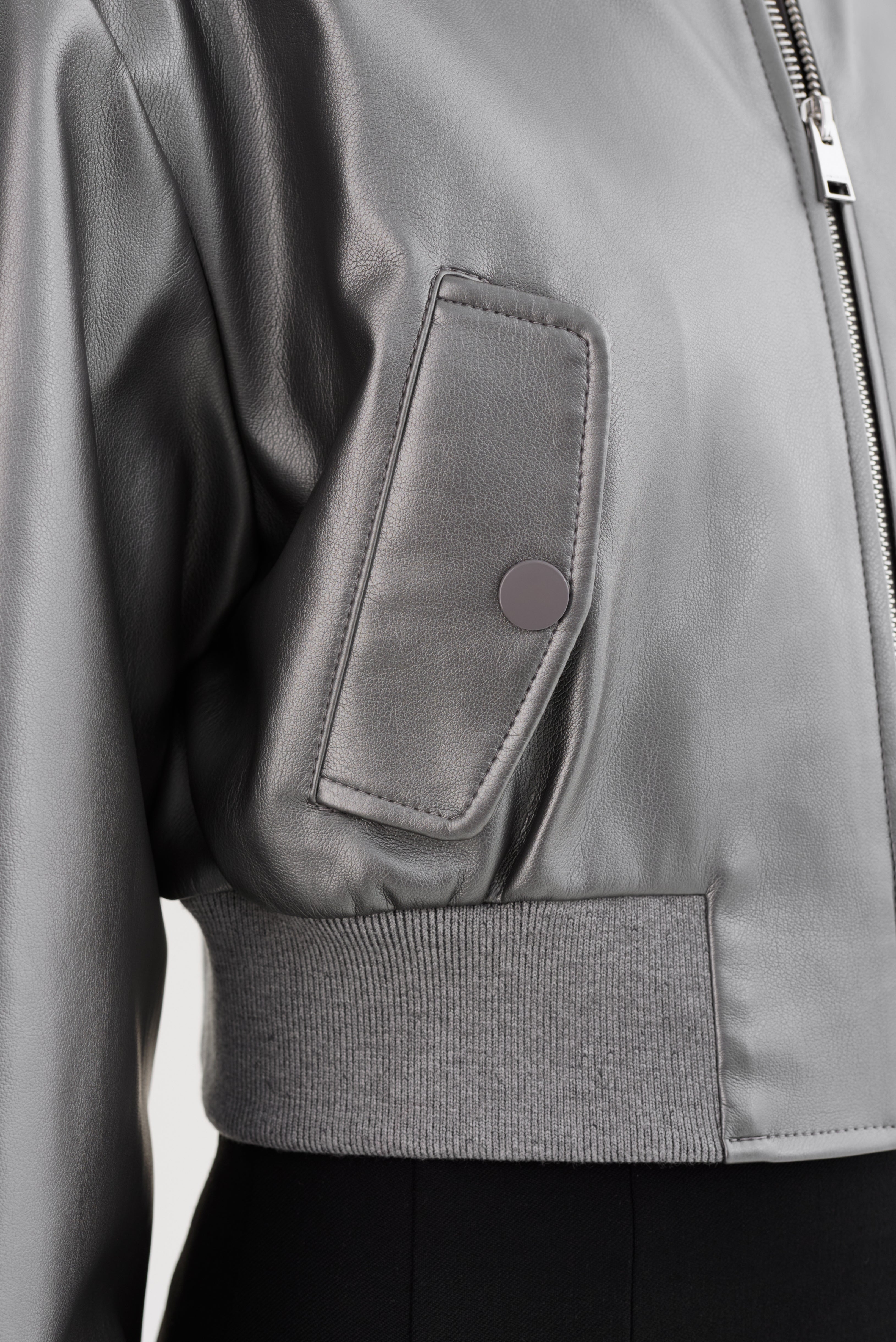 EVELIN | Bomber Court en Similicuir