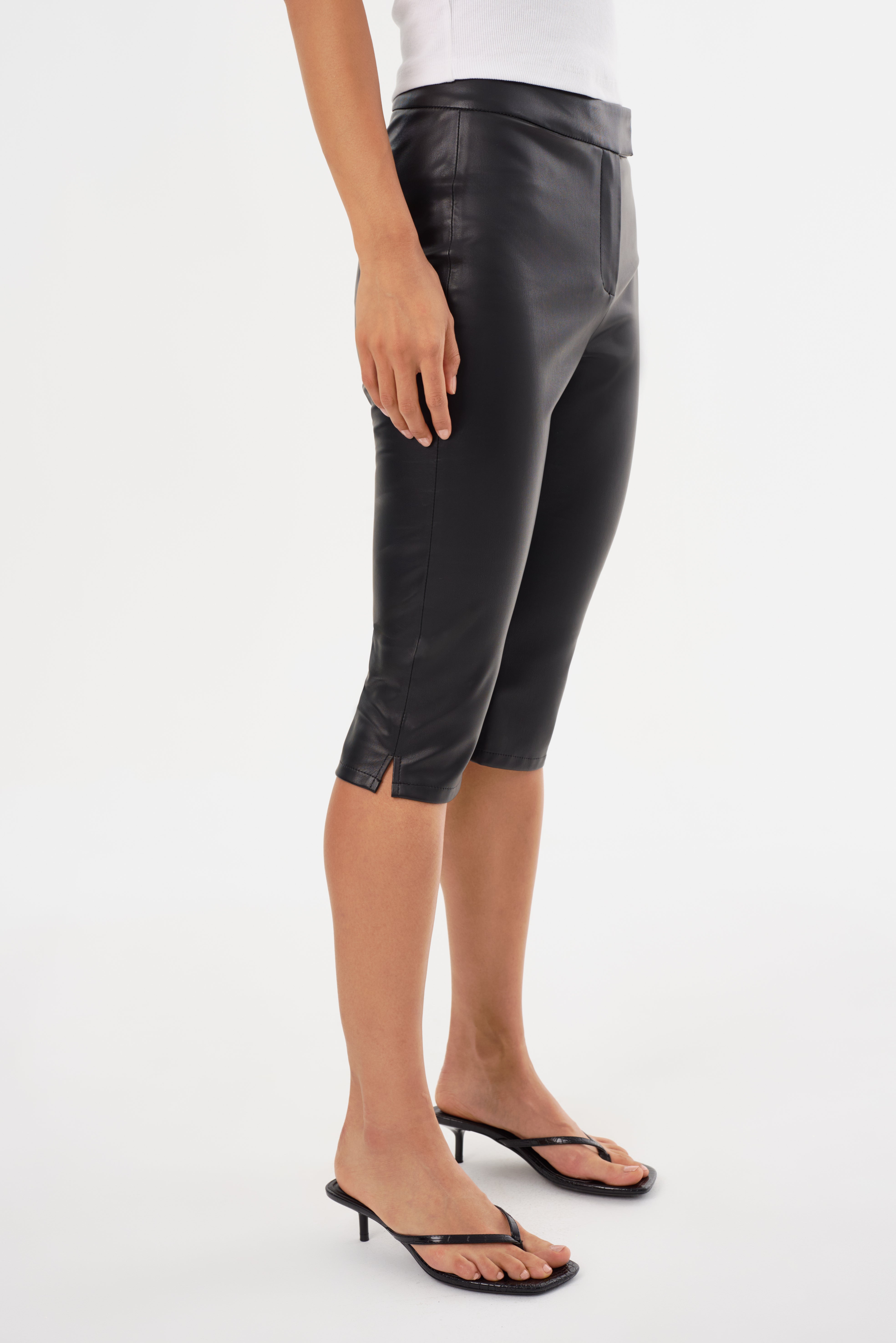 FAYA | Pantalon Capri en Similicuir