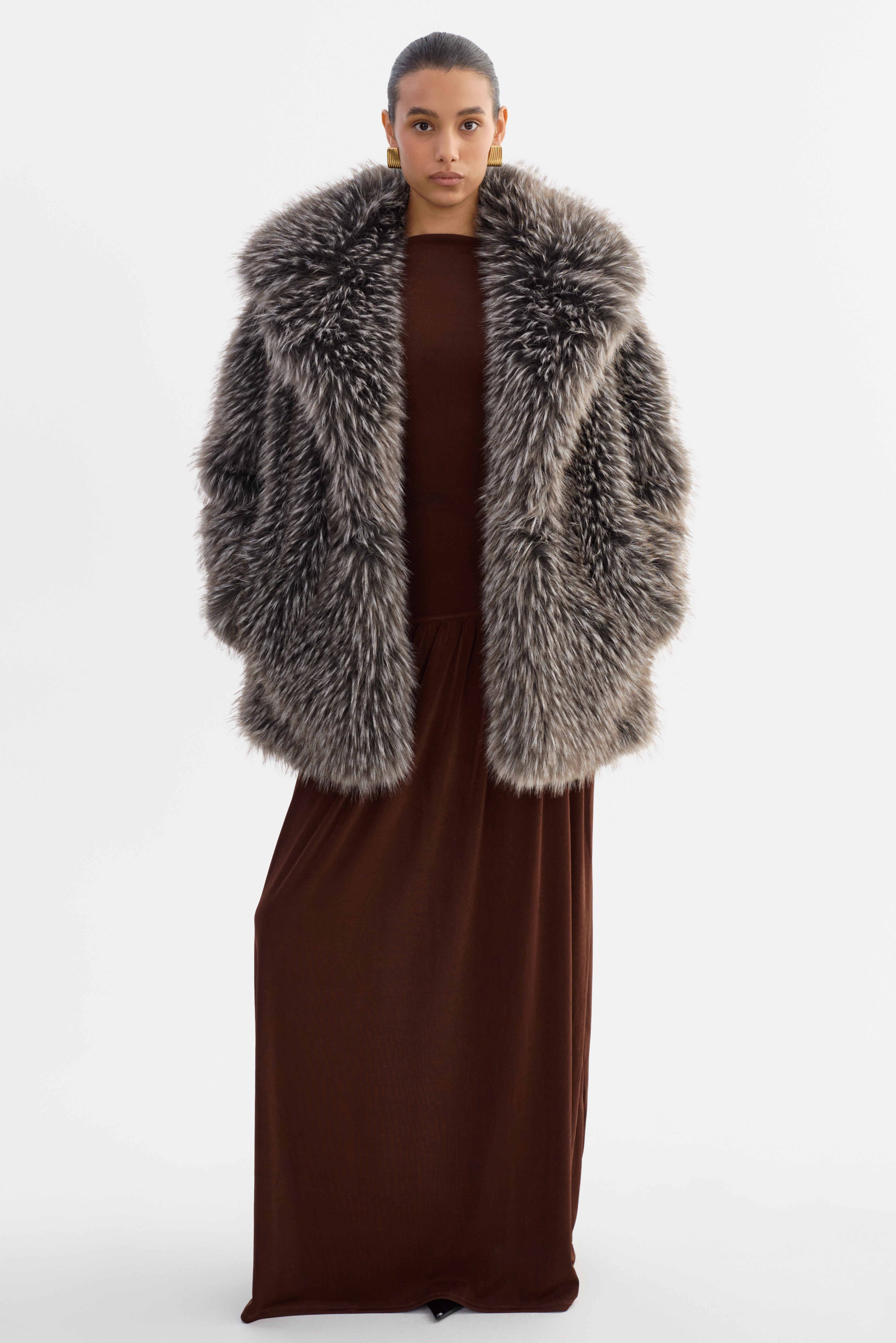 FINAYA | Manteau oversize en fausse fourrure