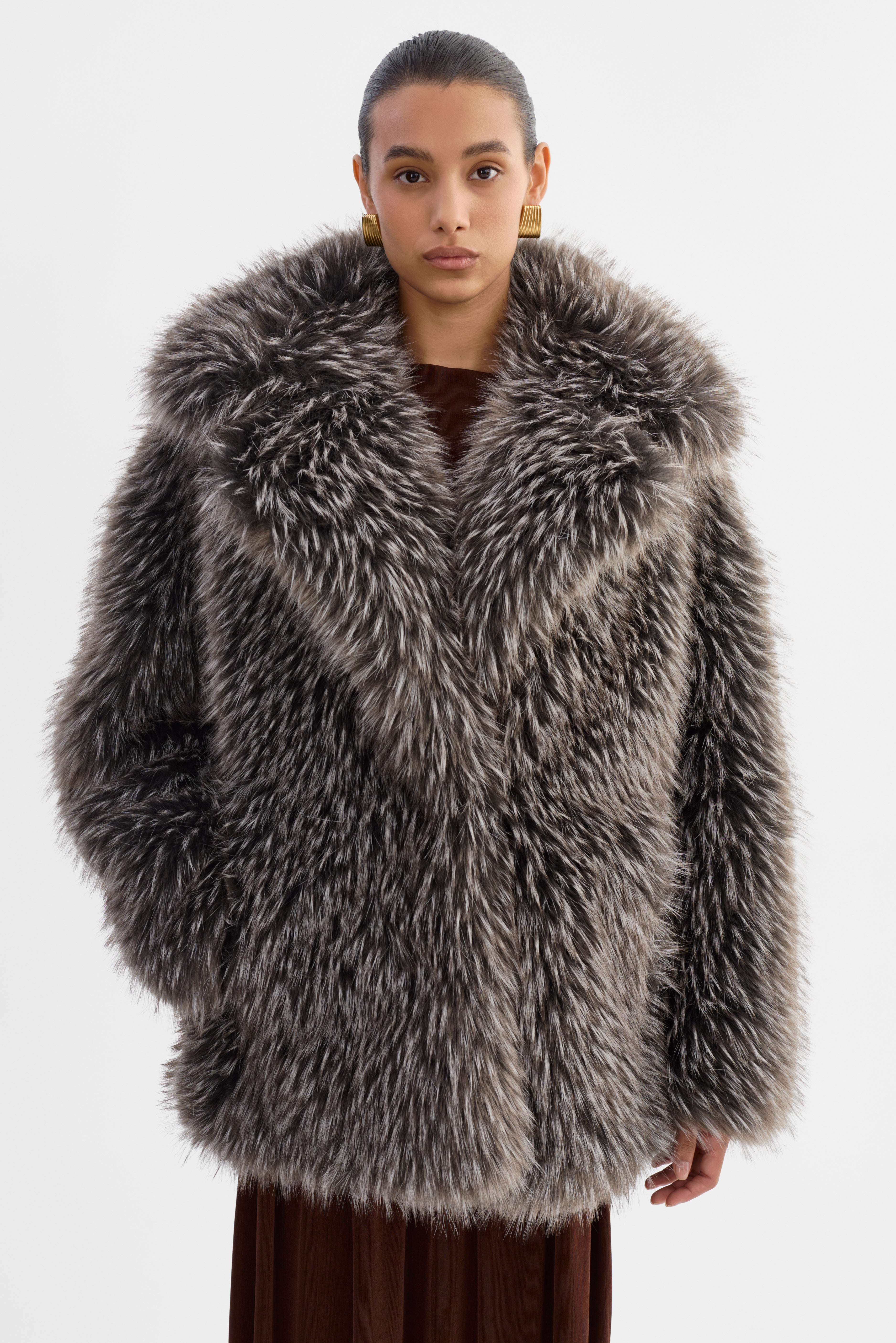 FINAYA | Manteau oversize en fausse fourrure