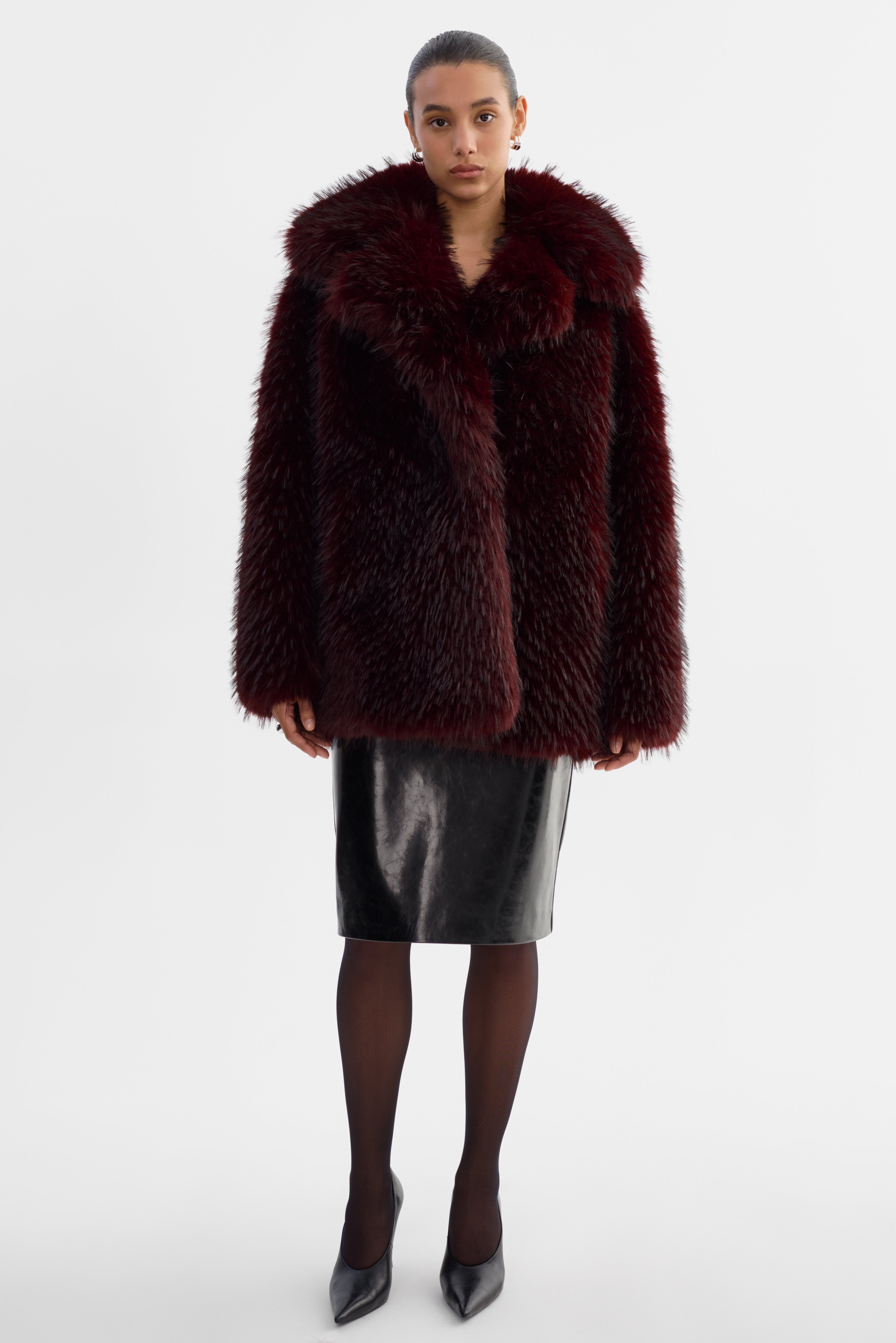 FINAYA | Manteau oversize en fausse fourrure