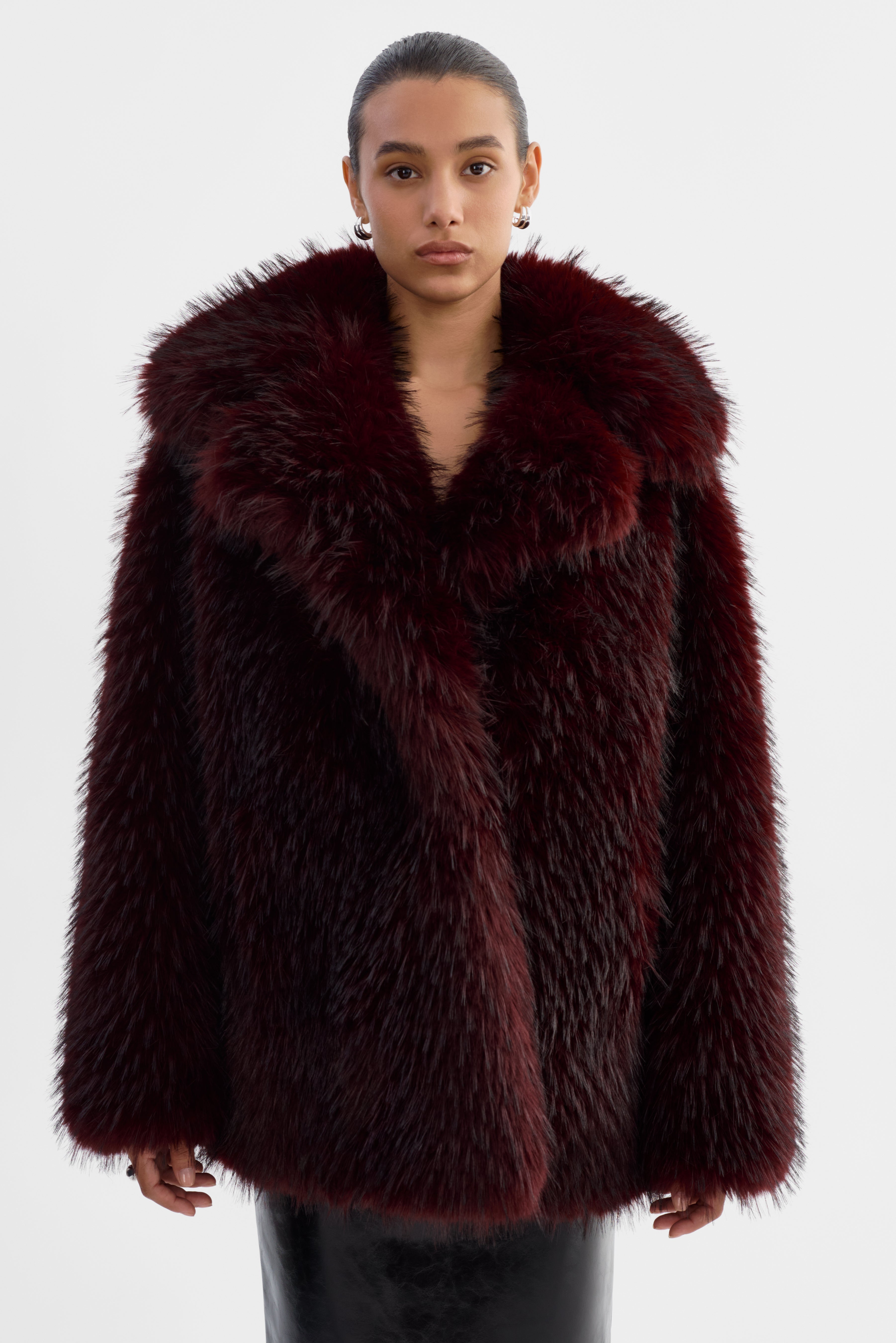 FINAYA | Manteau oversize en fausse fourrure