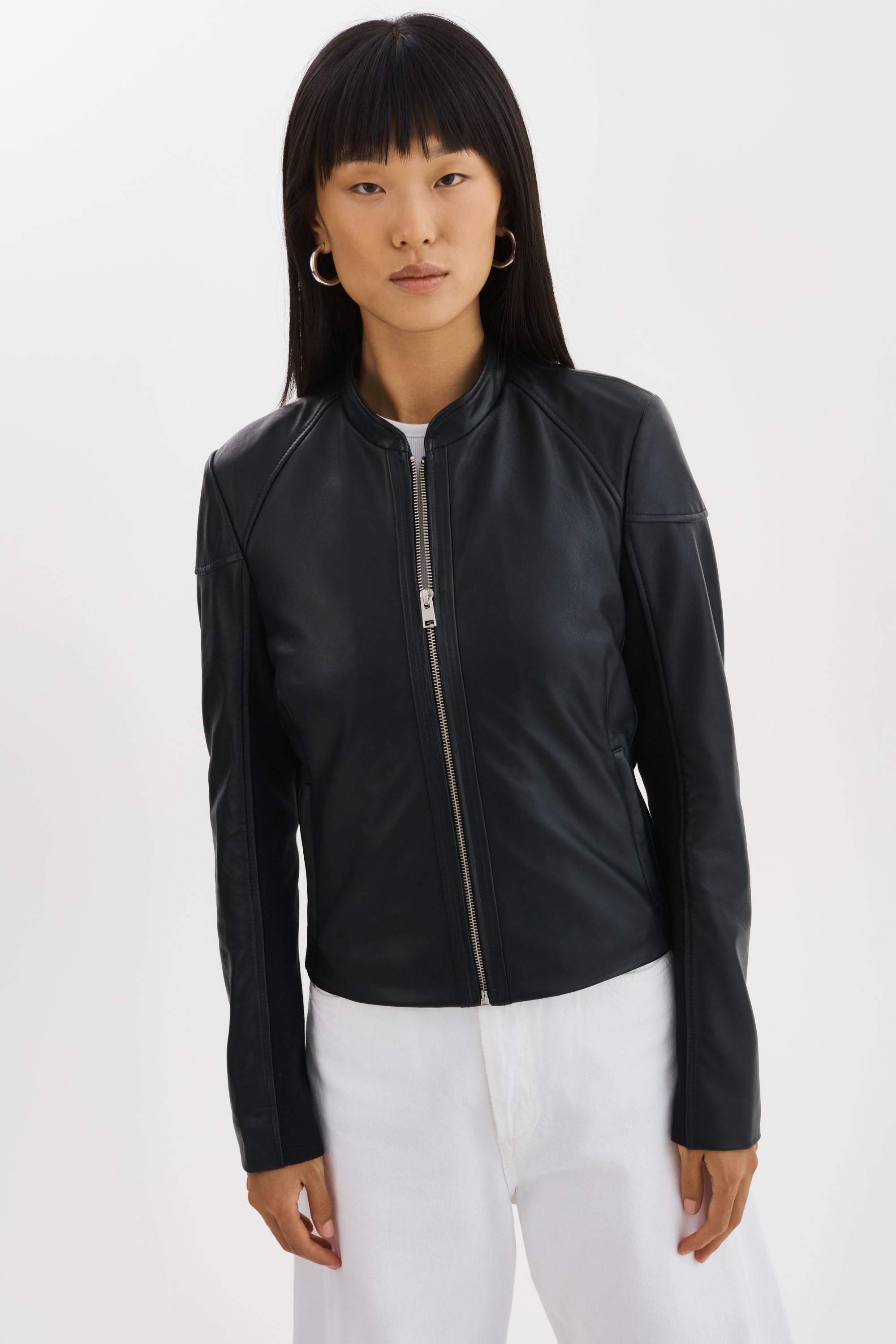 HIRA | Veste en cuir ajustée