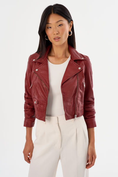 JANICA_CHERRY_RED_2_grande.jpg
