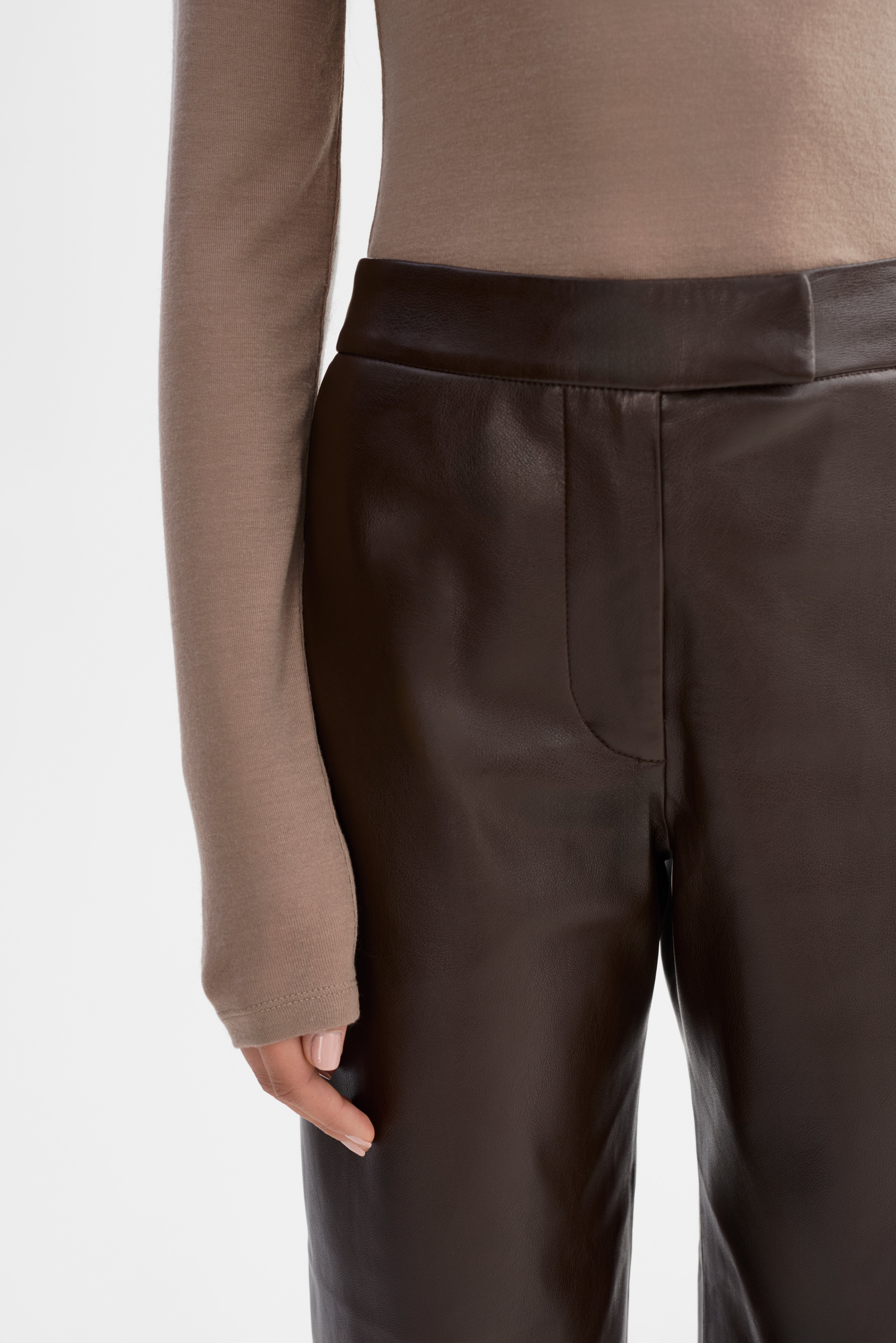LAEL | Pantalon raccourci en similicuir