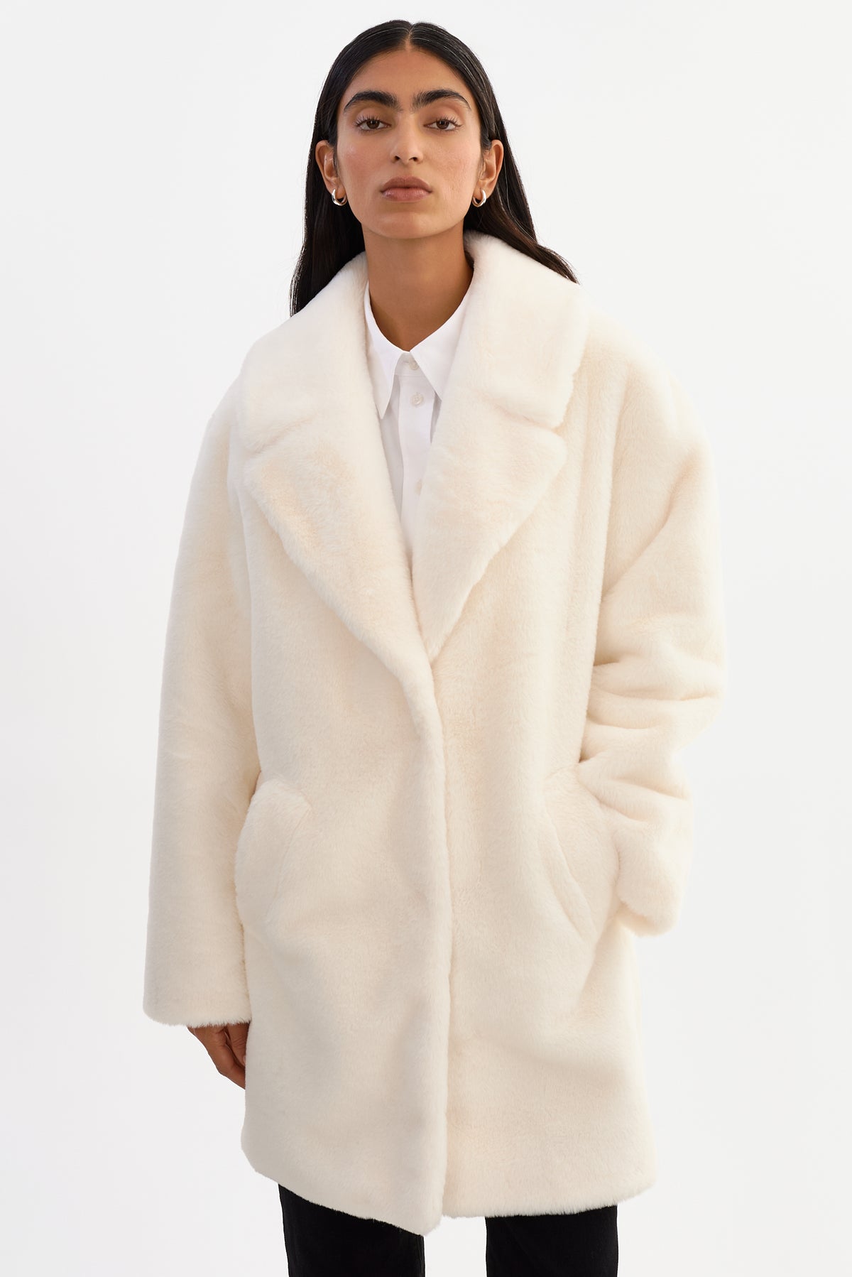 LINNEA | Manteau en Fausse Fourrure