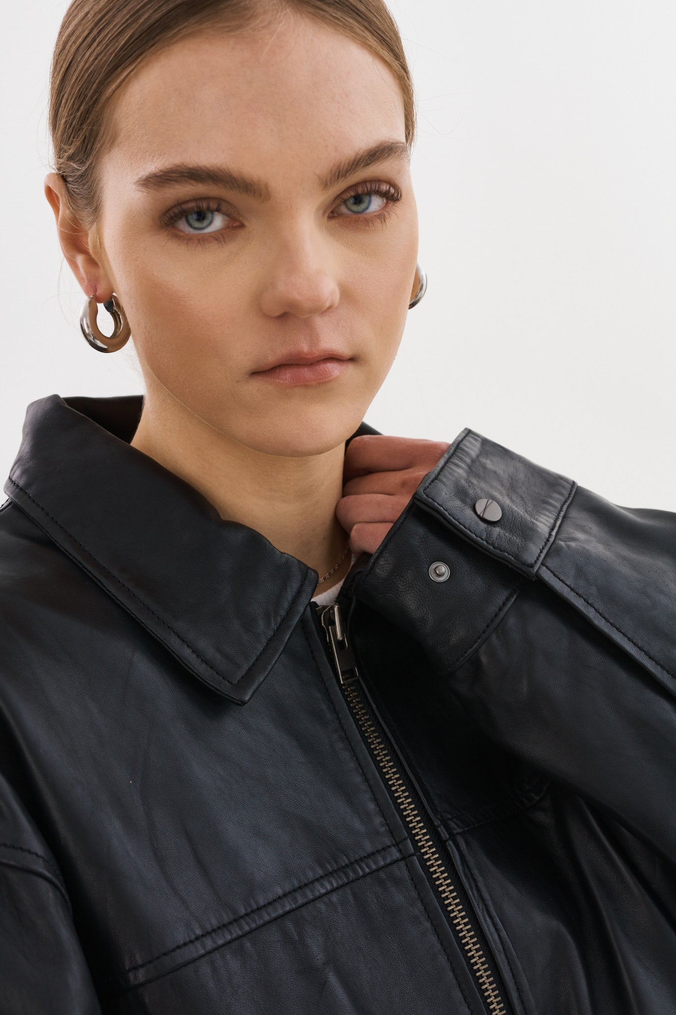 THEIA | Leather Bomber Jacket – LAMARQUE