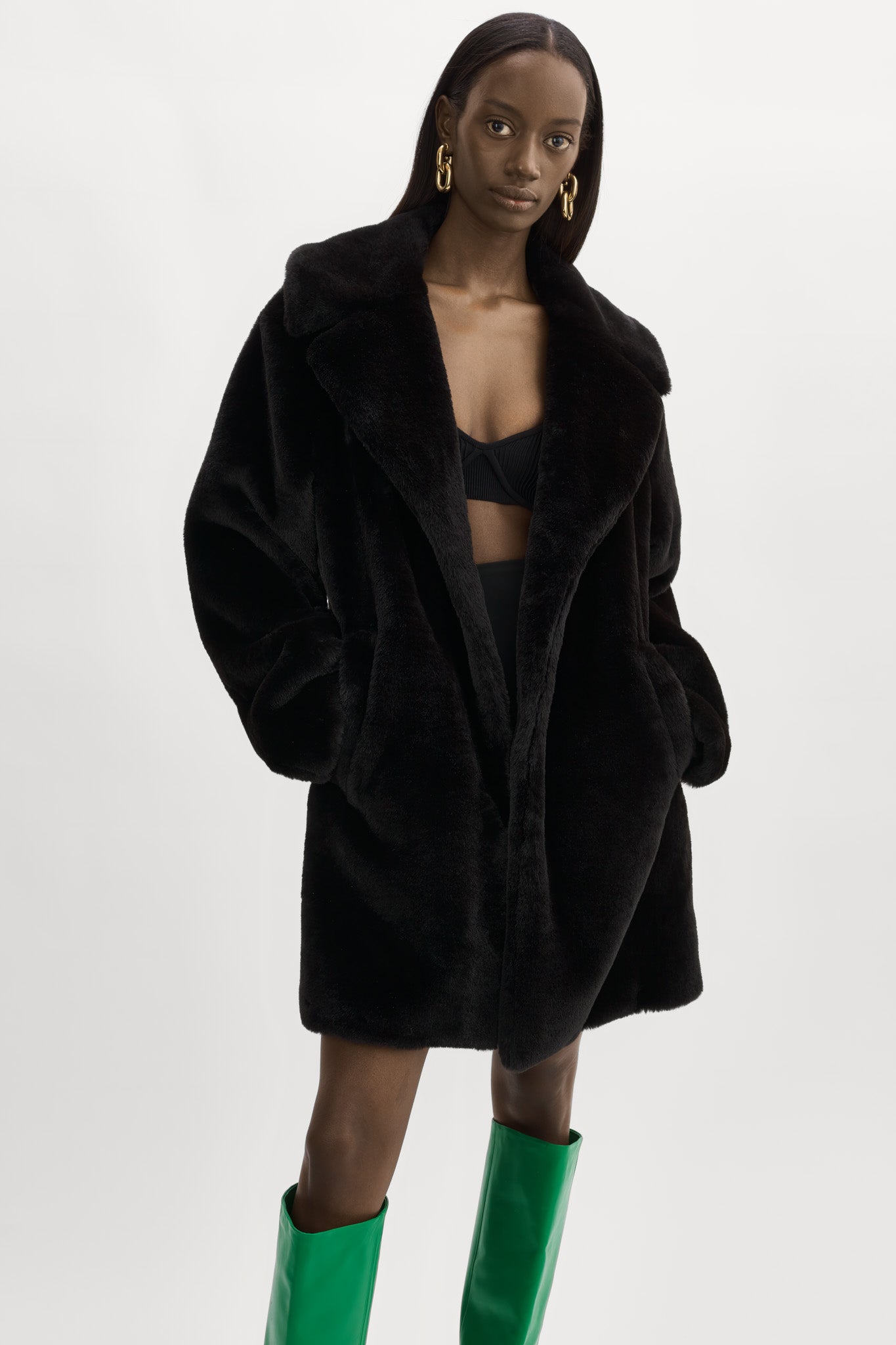 LINNEA | Faux Fur Coat - Black / L