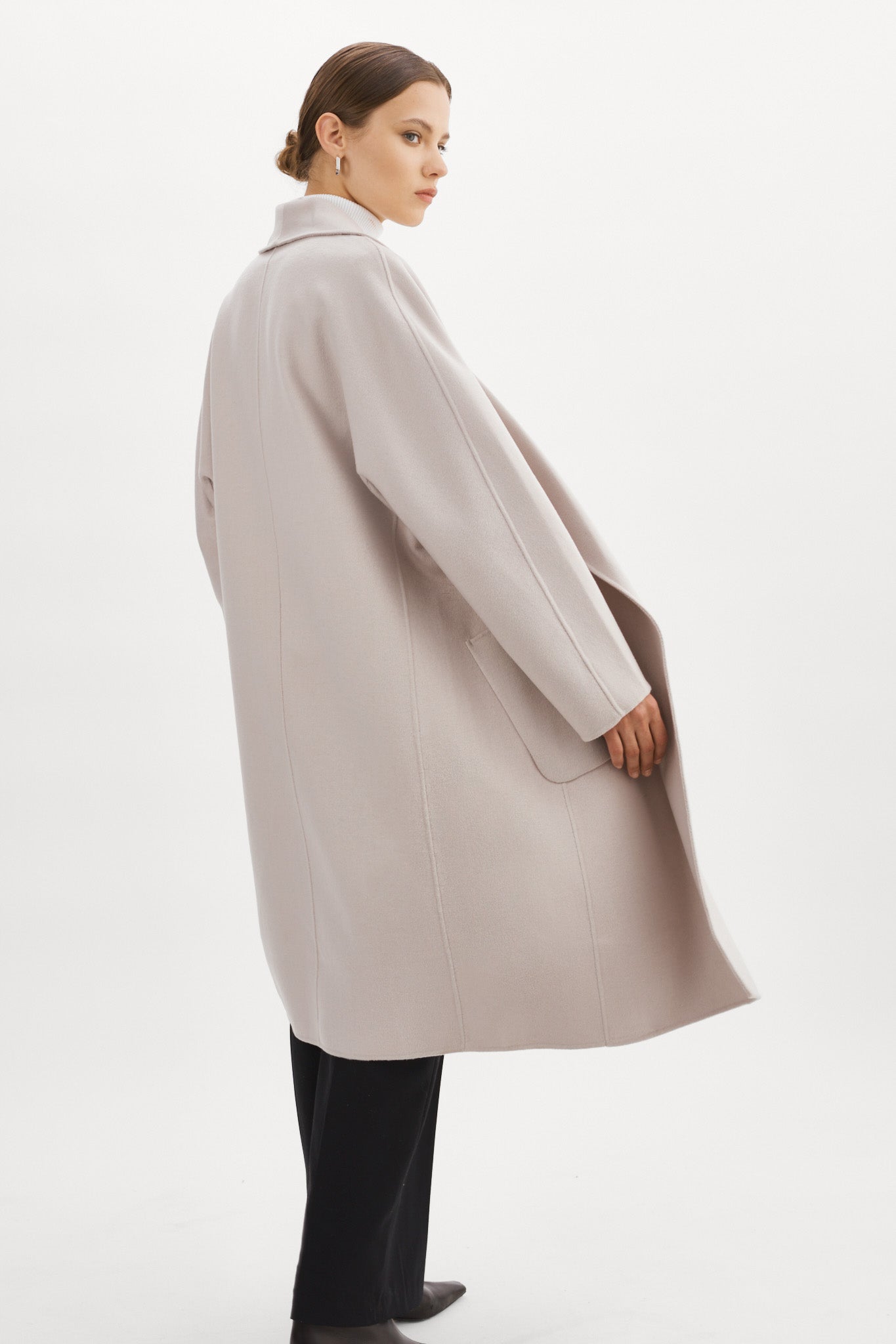 THARA Manteau en laine à col châle