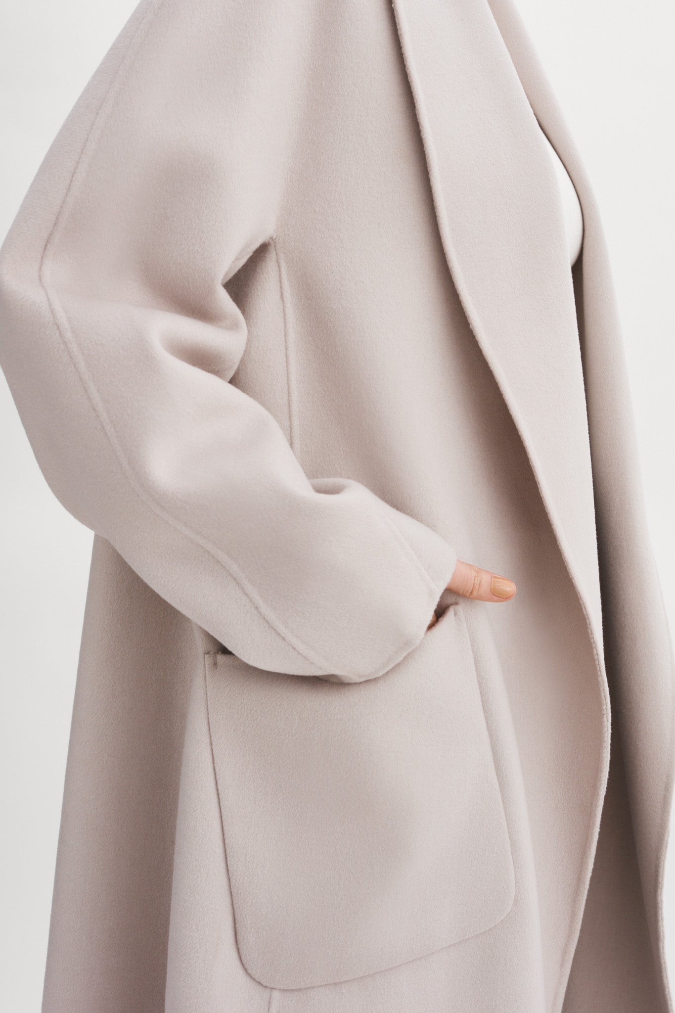 THARA Manteau en laine à col châle