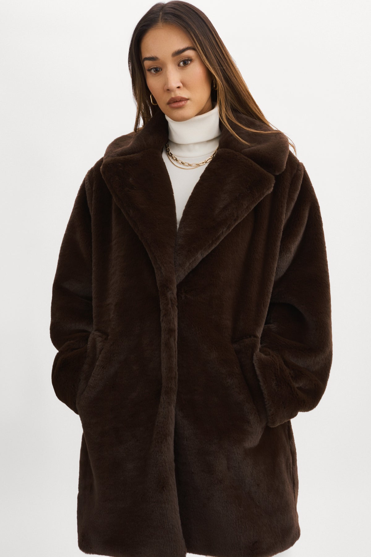 LINNEA | Manteau en fausse fourrure