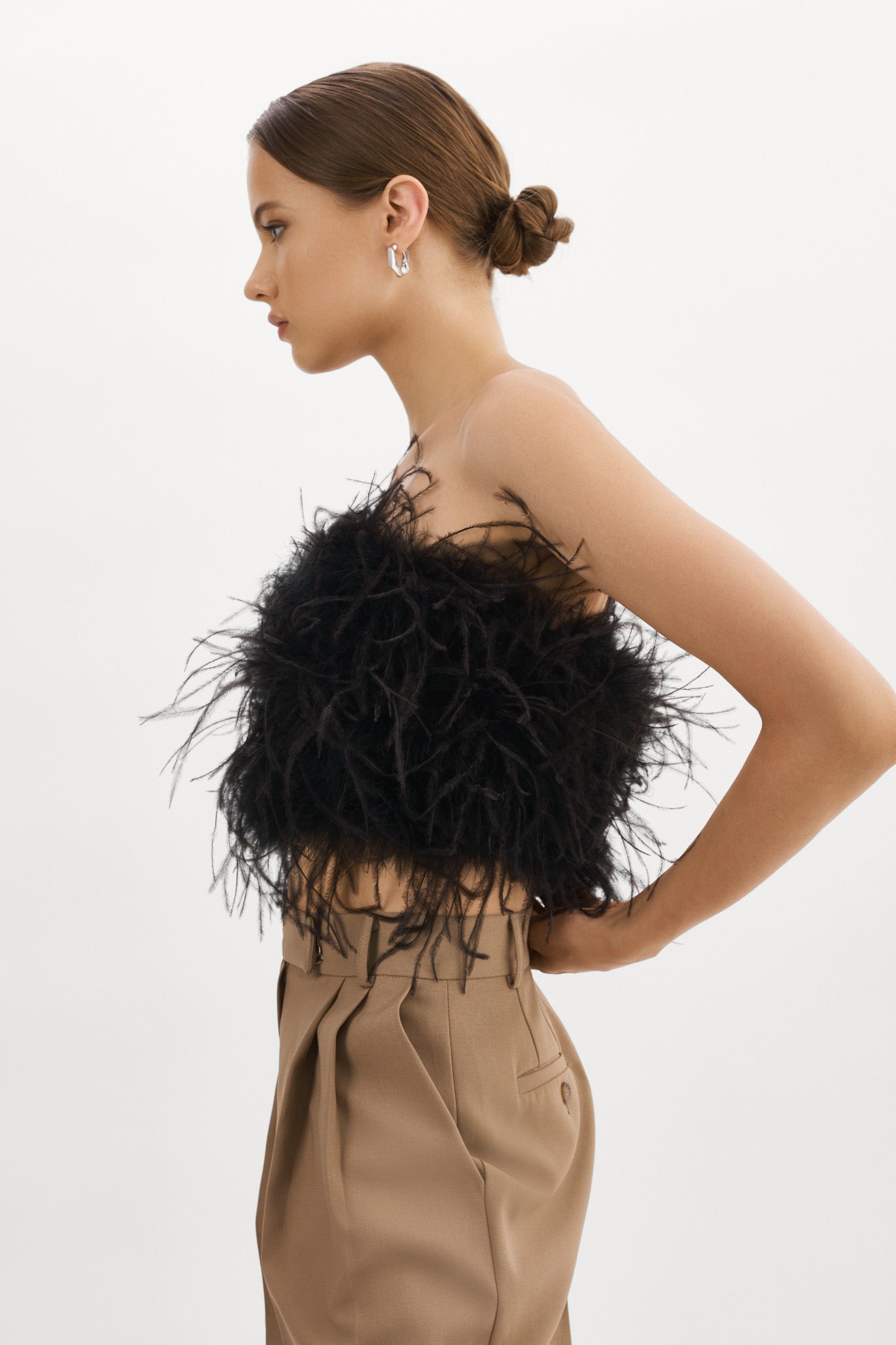ZAINA | Bustier de plumes